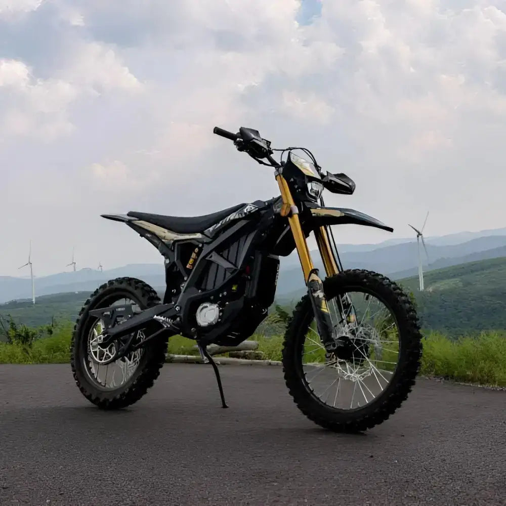 2023 KTM 450 EXC-F Dirt Bike in Surron Ultra Bee 2025 Display